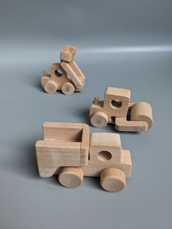 Little Ones: Raw construction vehicles